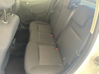 Peugeot 208 75 5 porte Active (17)