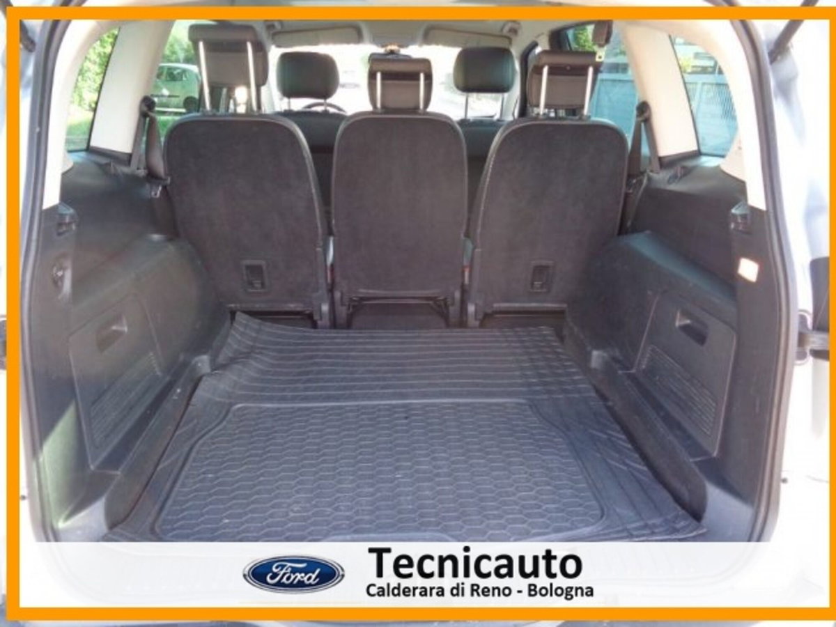 Ford S-Max 2.0 TDCi 140CV Titanium (11)