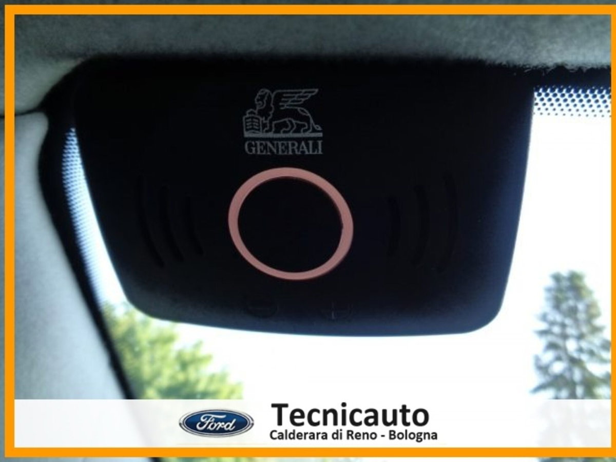 Ford S-Max 2.0 TDCi 140CV Titanium (19)