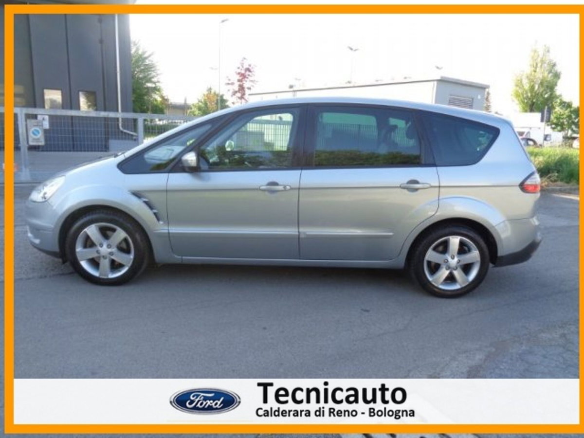 Ford S-Max 2.0 TDCi 140CV Titanium (3)