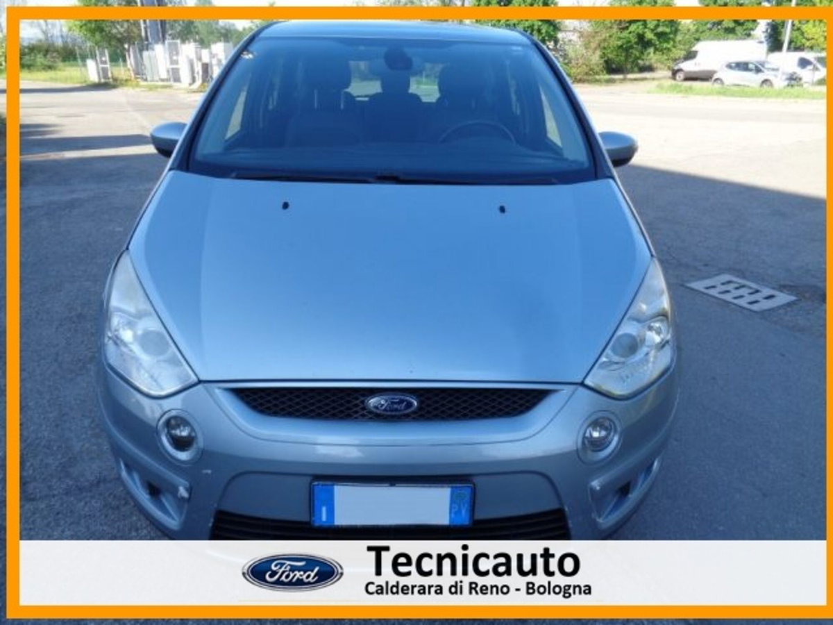 Ford S-Max 2.0 TDCi 140CV Titanium (4)