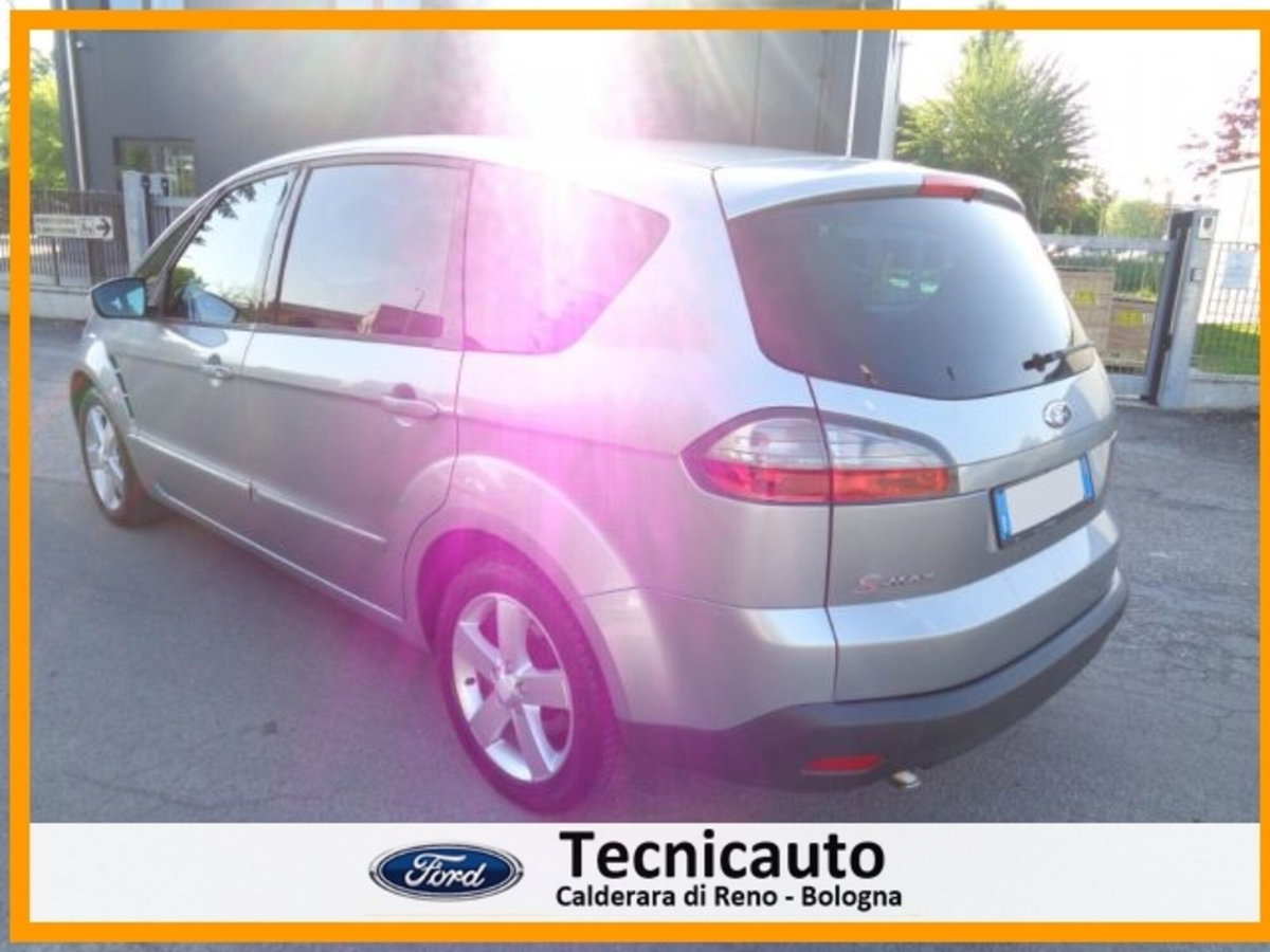 Ford S-Max 2.0 TDCi 140CV Titanium (5)