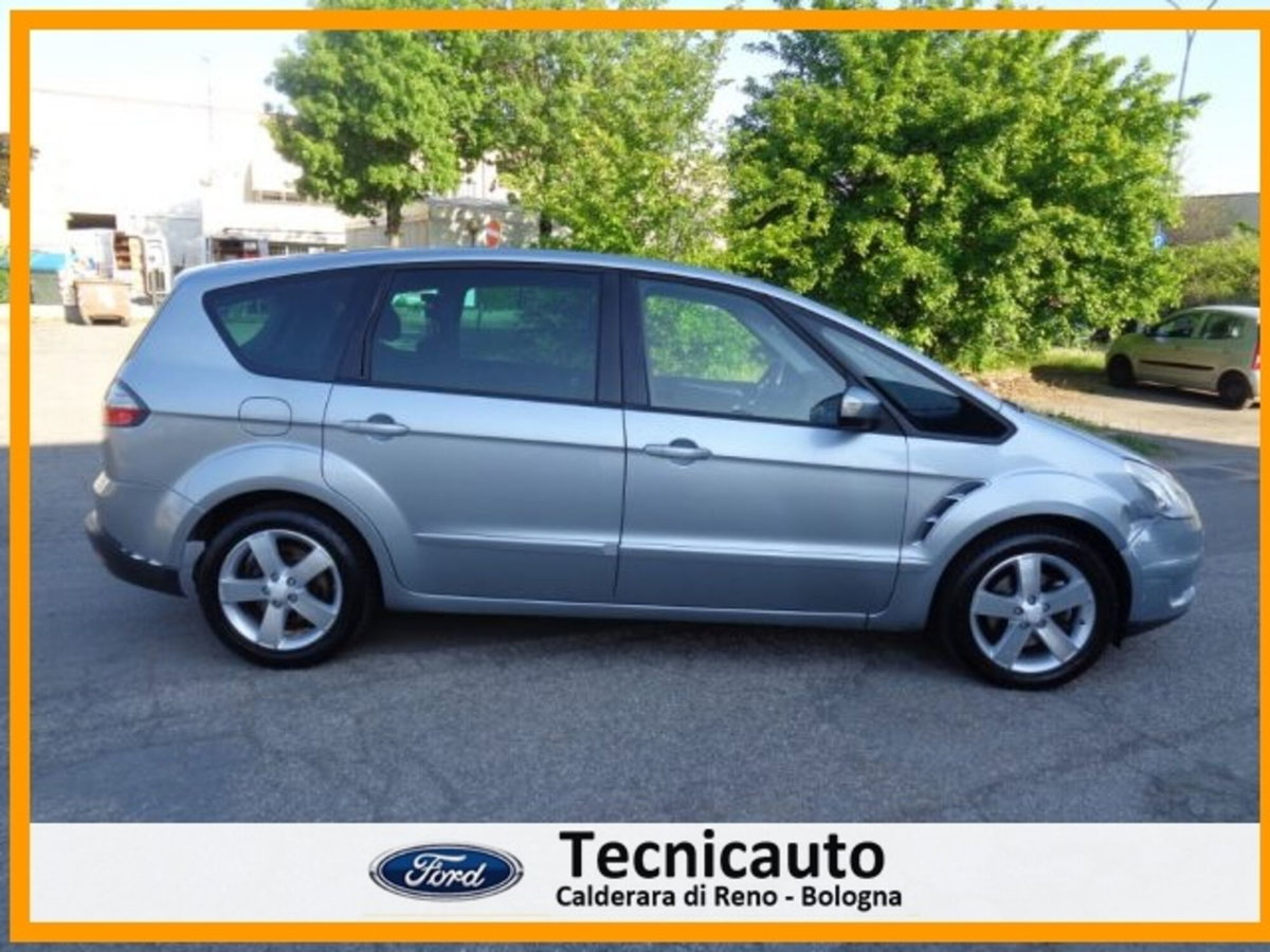 Ford S-Max 2.0 TDCi 140CV Titanium (6)