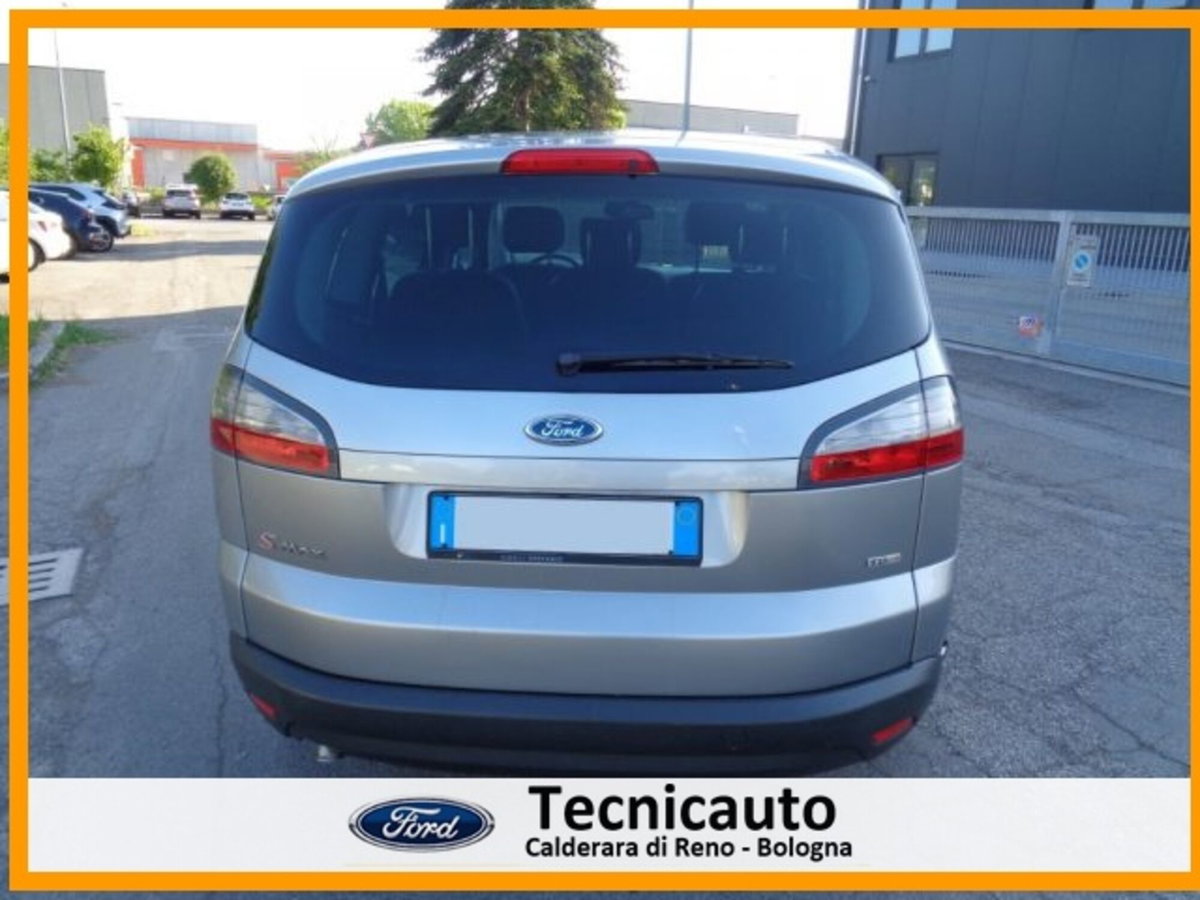 Ford S-Max 2.0 TDCi 140CV Titanium (7)