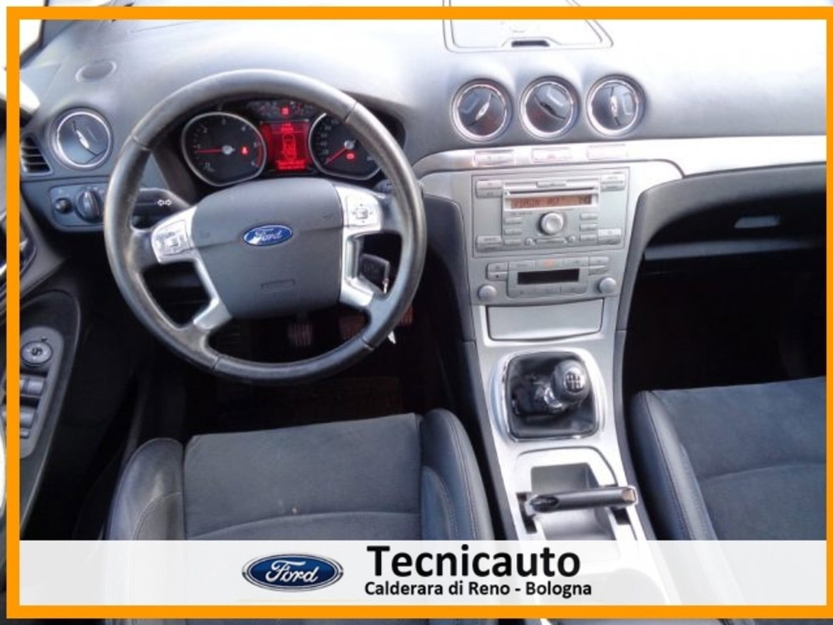 Ford S-Max 2.0 TDCi 140CV Titanium (8)