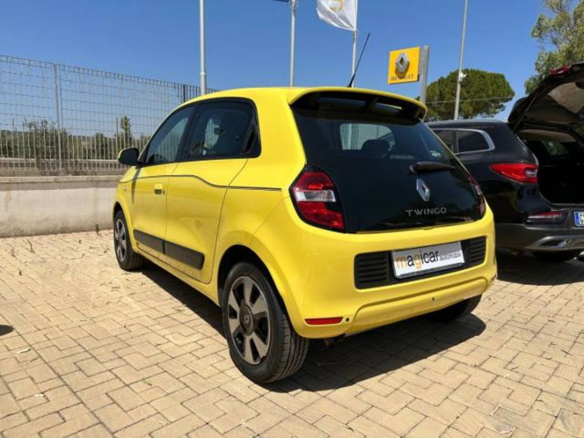 Renault Twingo 1.0 SCe Wave (6)