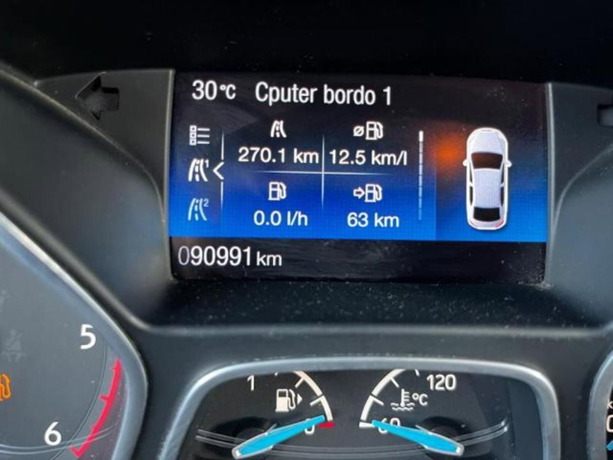 Ford Focus 1.5 TDCi 120 CV Start&Stop ST Line (10)