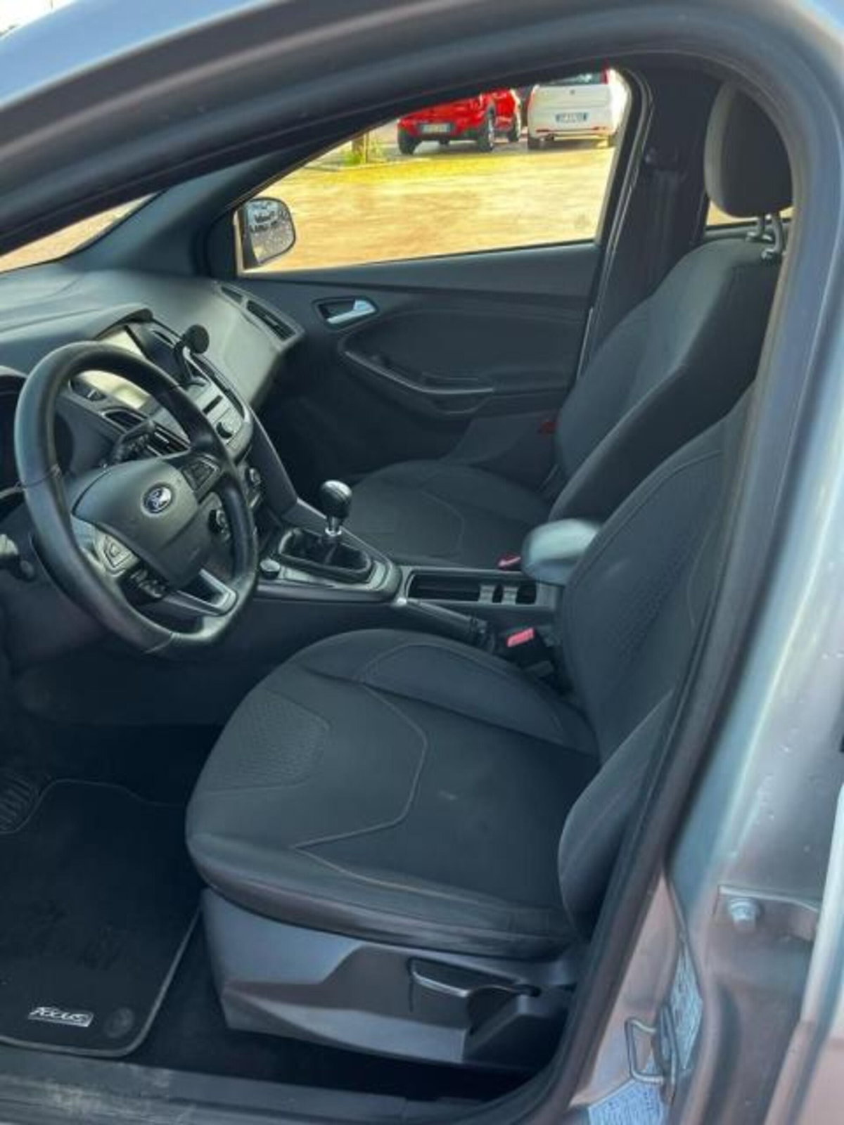 Ford Focus 1.5 TDCi 120 CV Start&Stop ST Line (5)