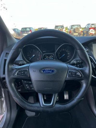 Ford Focus 1.5 TDCi 120 CV Start&Stop ST Line (9)
