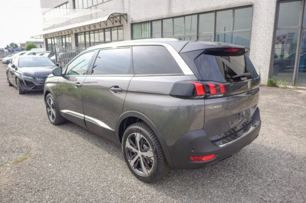 Peugeot 5008 1.5 bluehdi Allure Pack s&s 130cv eat8 (2)