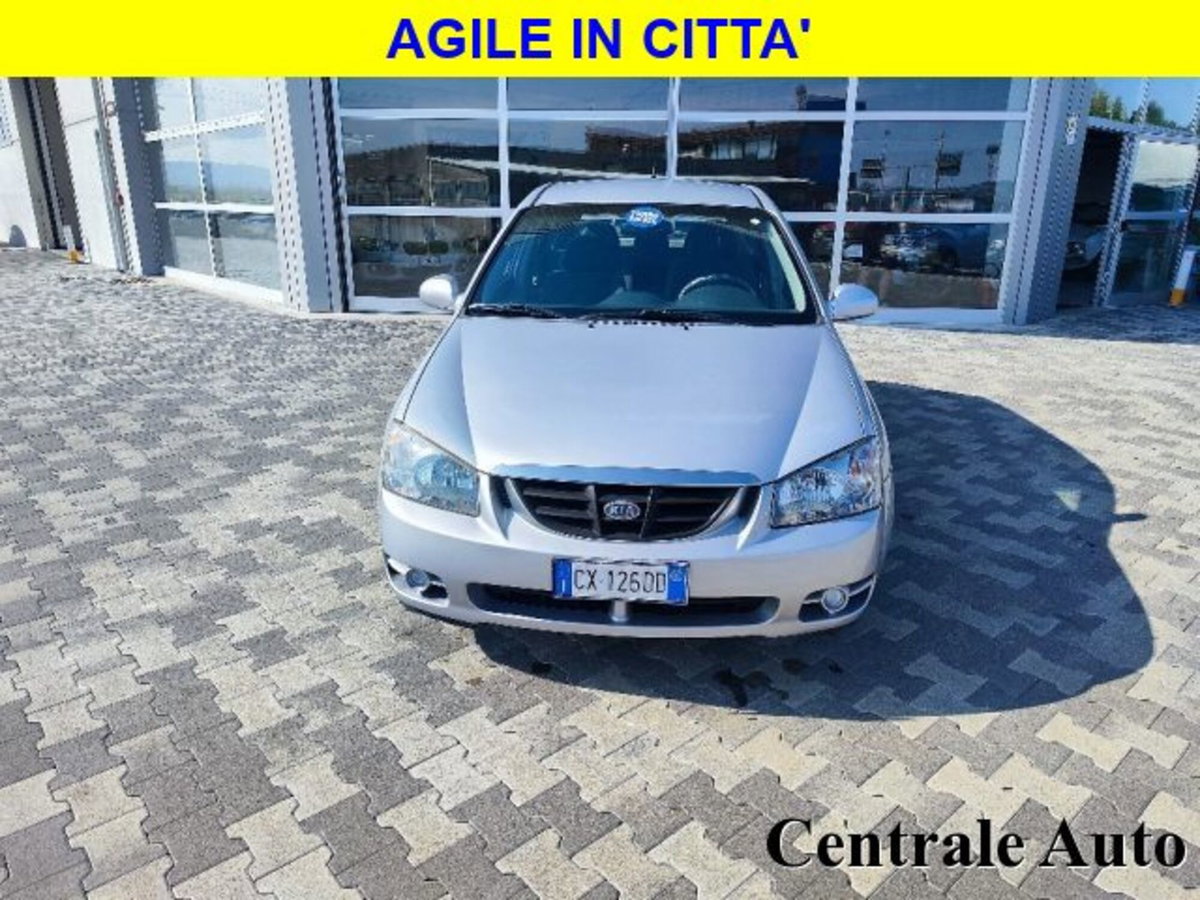 Kia Cerato 1.5 16V CRDi 5p. EX Life (3)