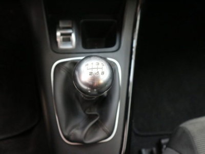 Alfa Romeo Giulietta 1.6 JTDm-2 Distinctive (14)