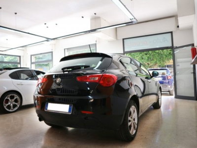 Alfa Romeo Giulietta 1.6 JTDm-2 Distinctive (5)