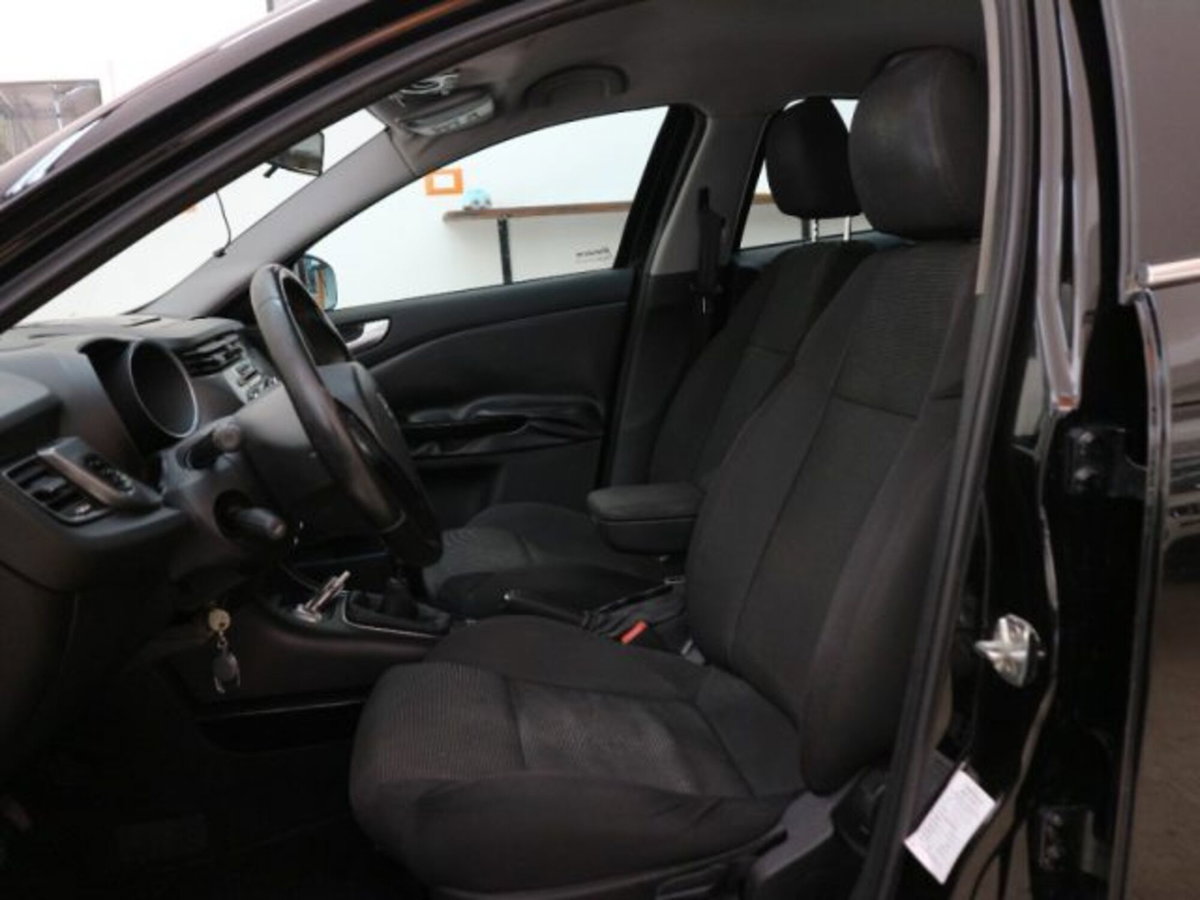Alfa Romeo Giulietta 1.6 JTDm-2 Distinctive (8)