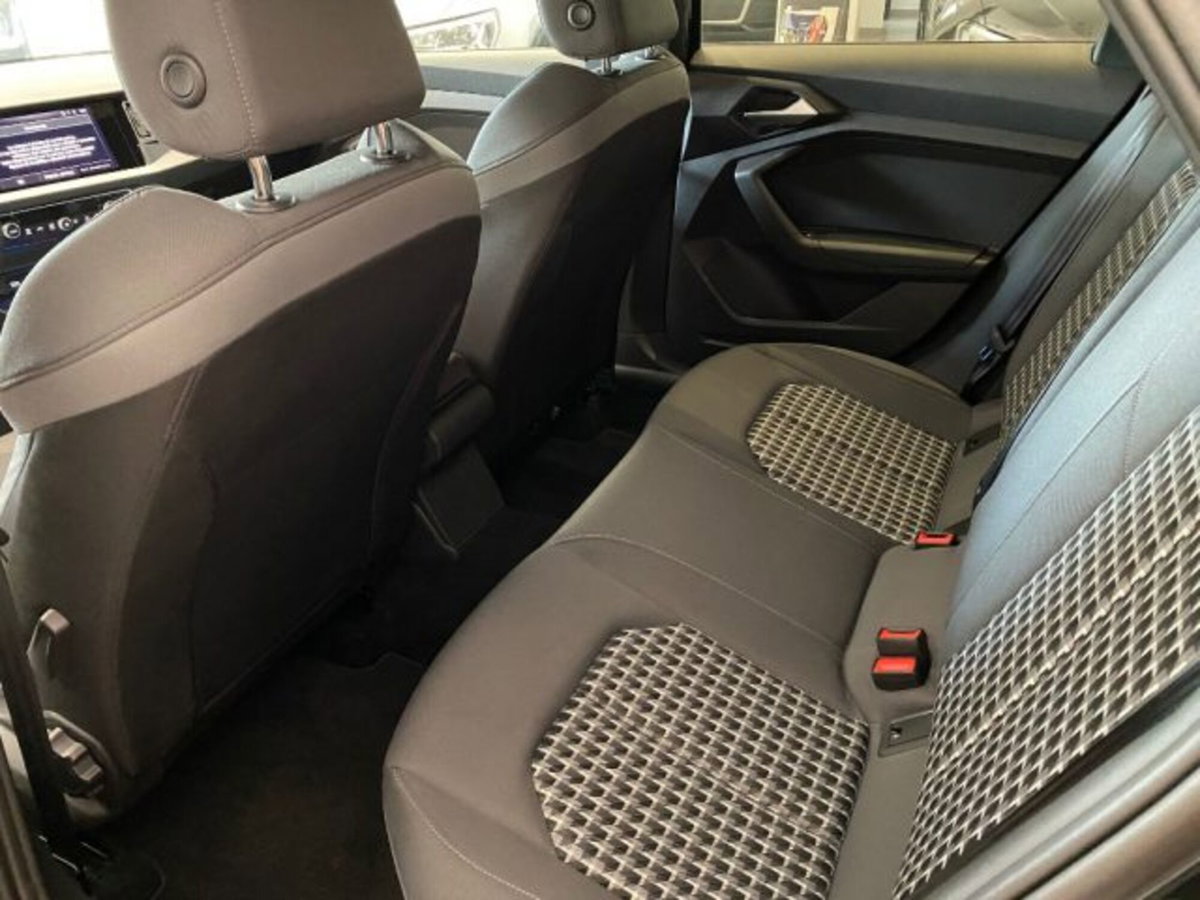 Audi A1 Sportback 30 TFSI S tronic S line edition (13)