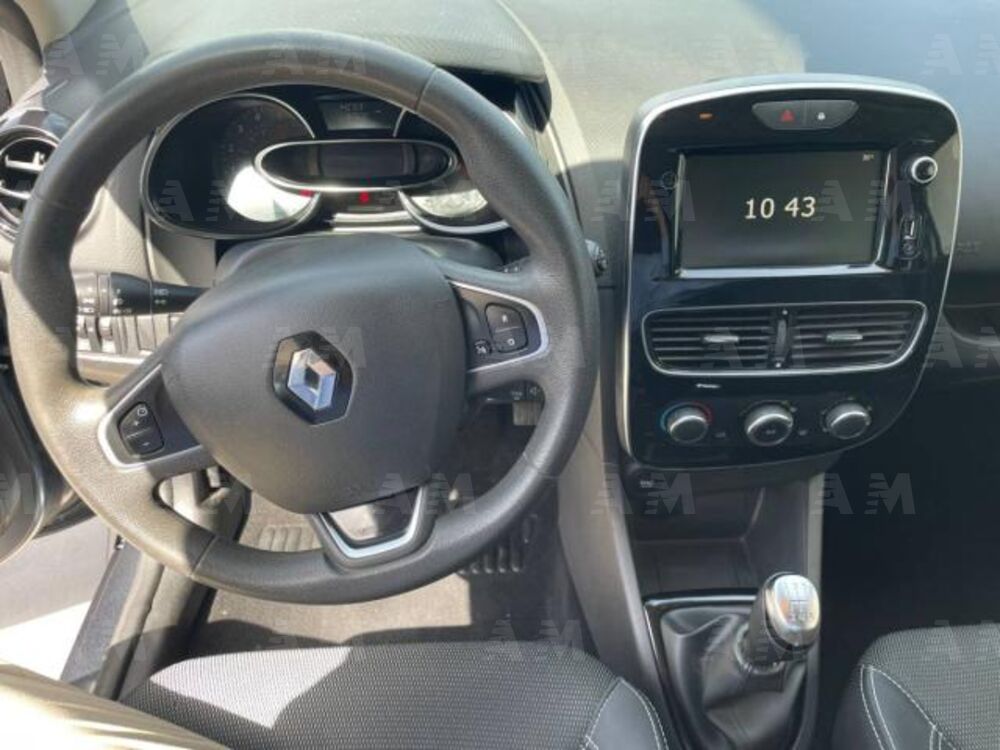Renault Clio dCi 8V 75 CV 5 porte Moschino Zen (10)