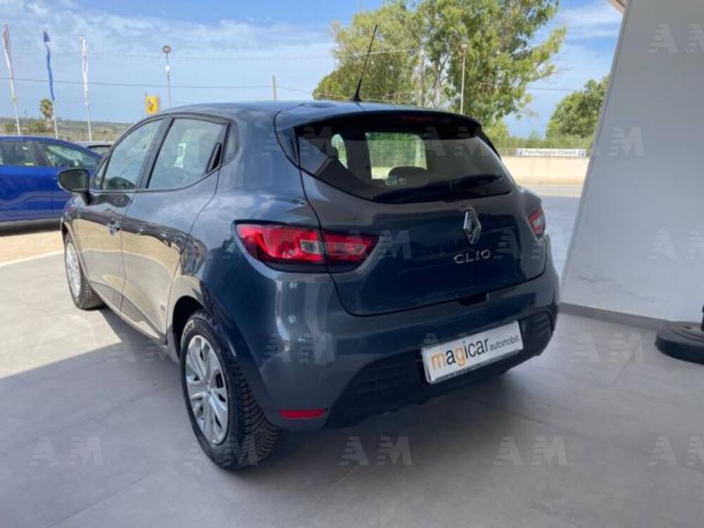 Renault Clio dCi 8V 75 CV 5 porte Moschino Zen (5)
