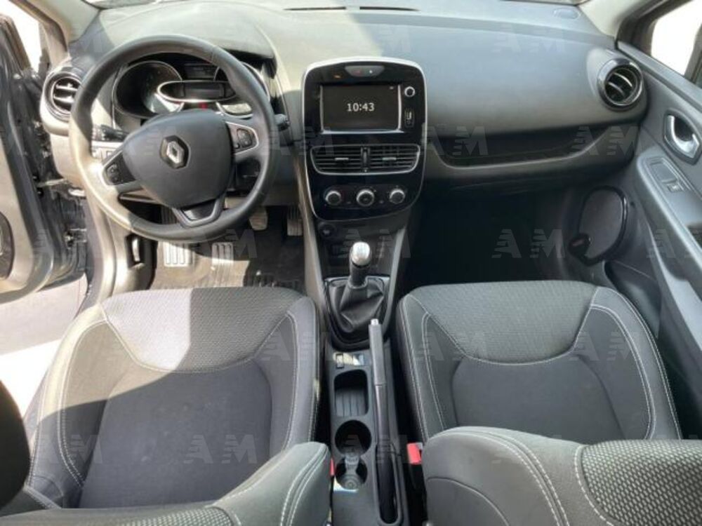 Renault Clio dCi 8V 75 CV 5 porte Moschino Zen (9)