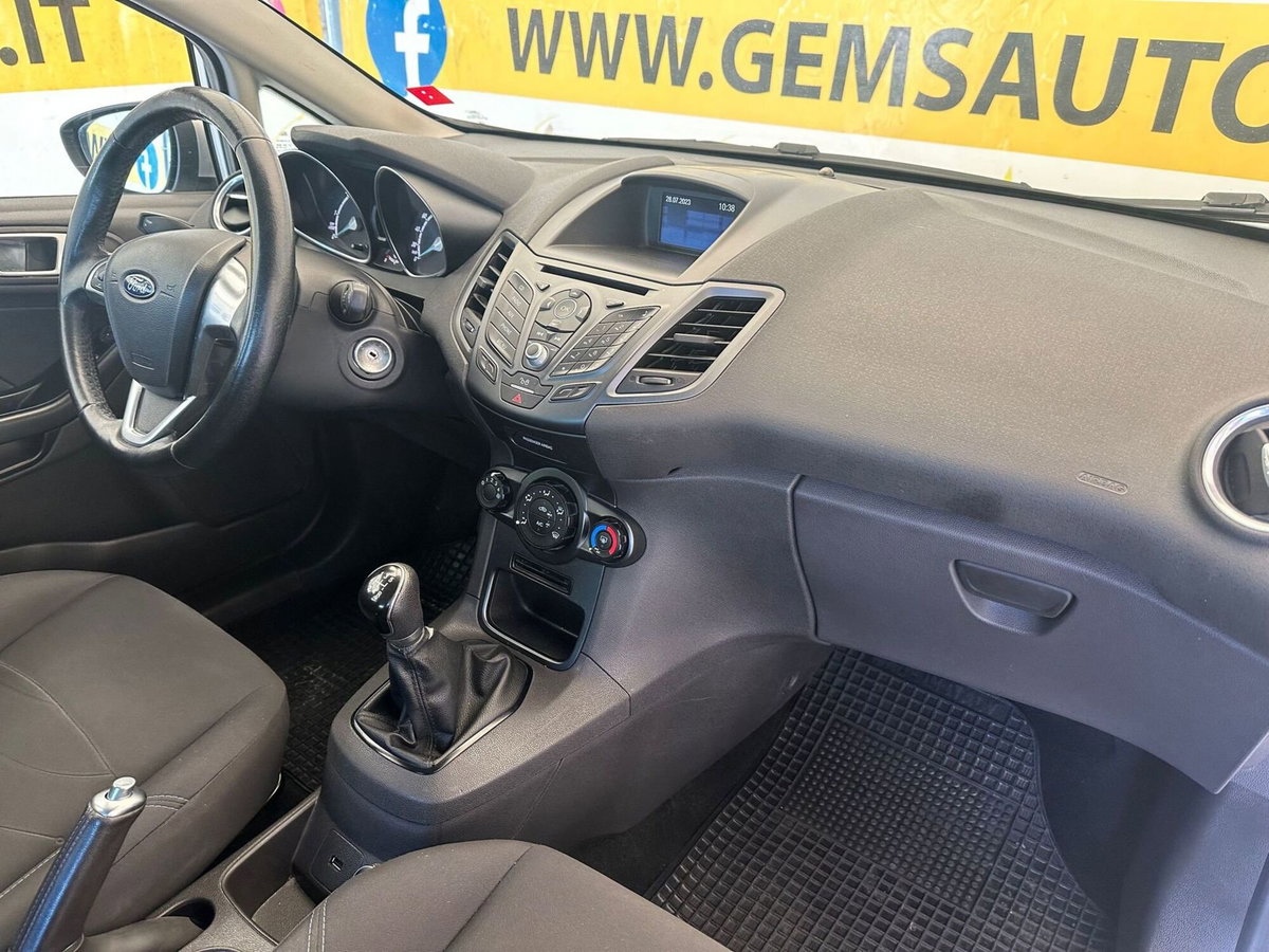 Ford Fiesta Plus 1.5 TDCi 75CV 5 porte (8)