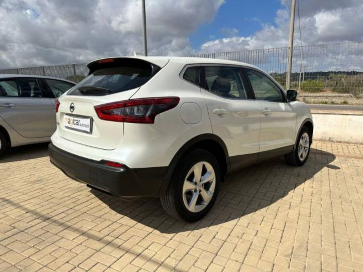 Nissan Qashqai 1.5 dCi Business (4)