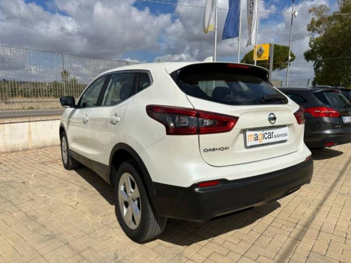 Nissan Qashqai 1.5 dCi Business (6)