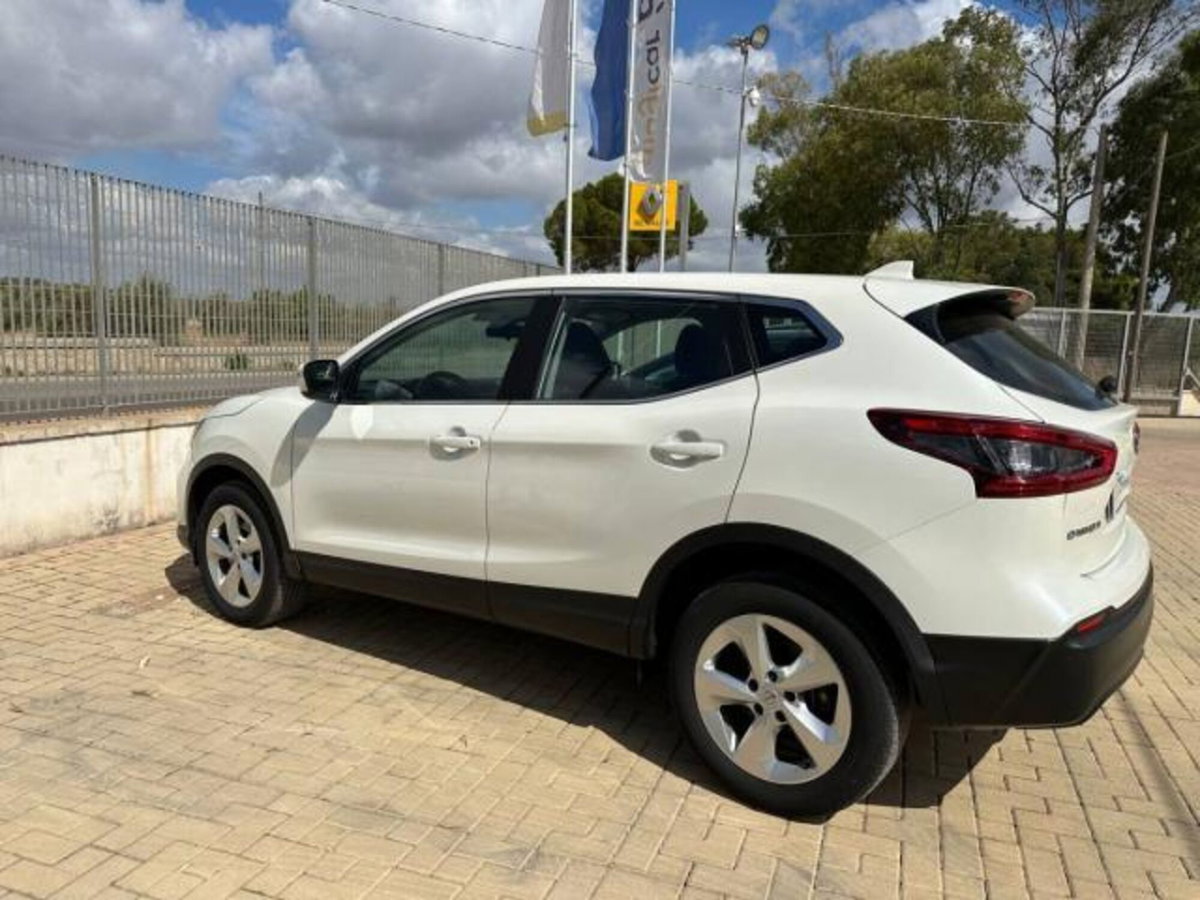 Nissan Qashqai 1.5 dCi Business (7)