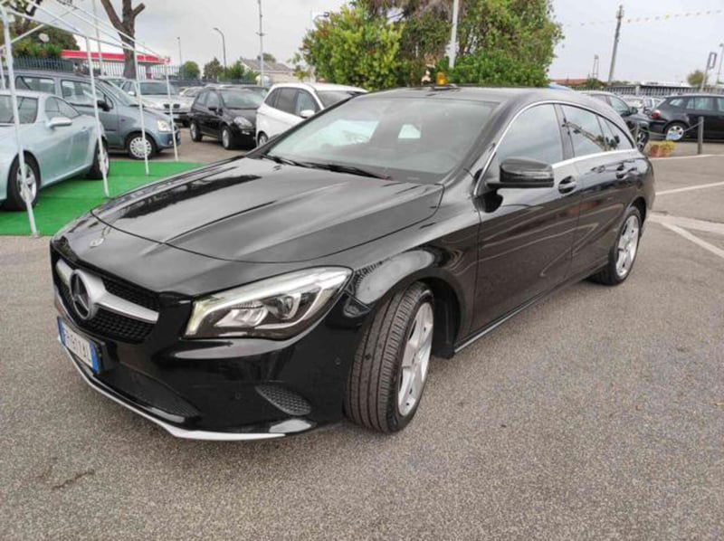 Mercedes-Benz CLA Shooting Brake 180 d Automatic Premium