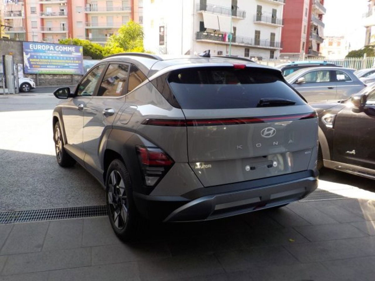 Hyundai Kona 1.6 gdi hev XTech 2wd 138cv dct (12)