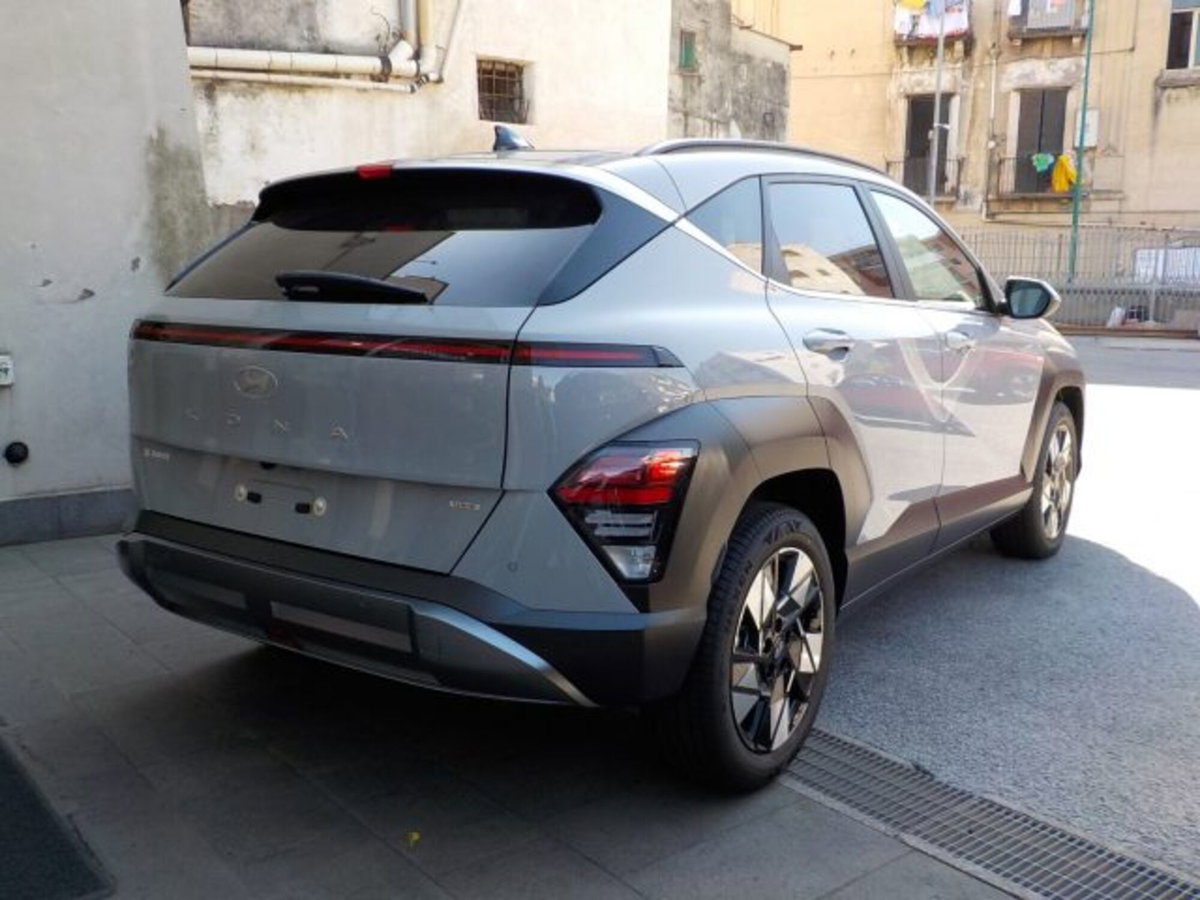 Hyundai Kona 1.6 gdi hev XTech 2wd 138cv dct (14)