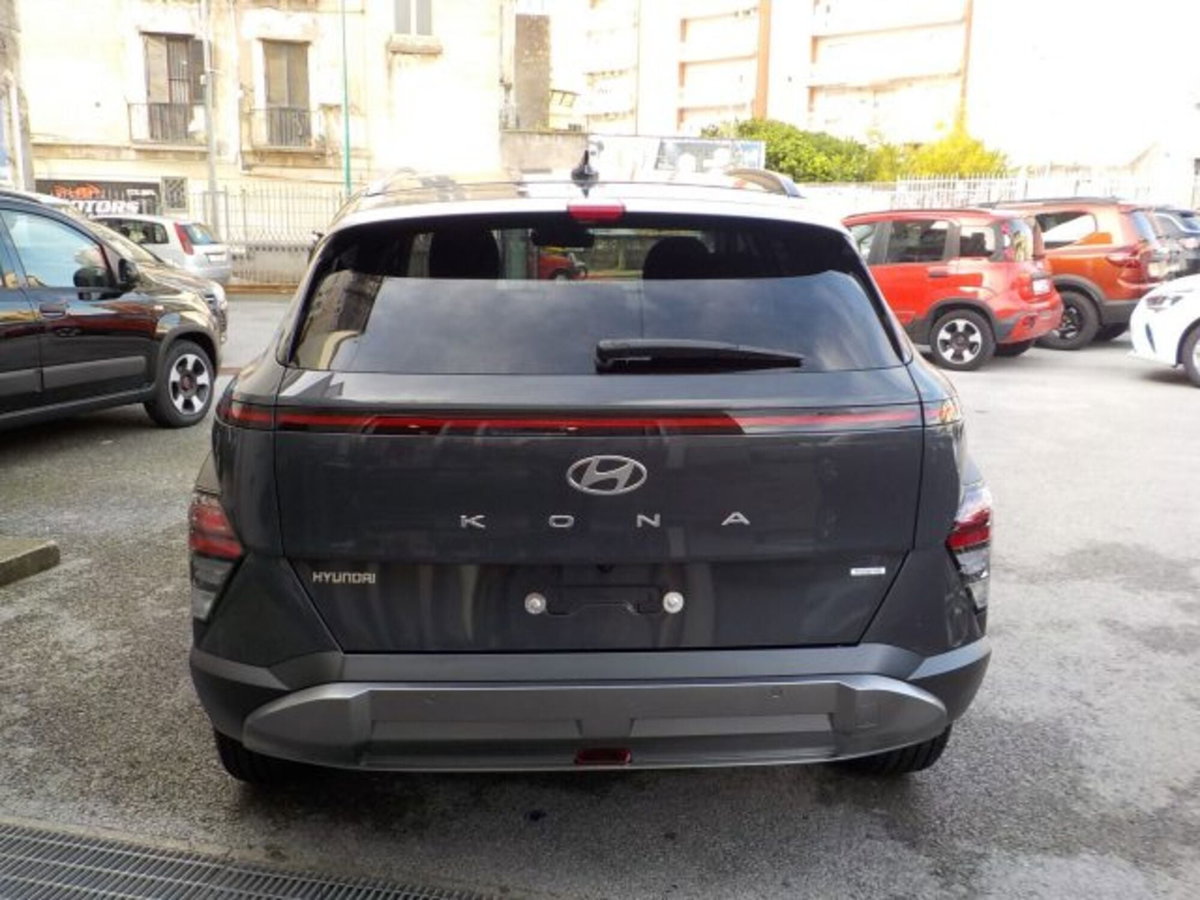 Hyundai Kona 1.6 gdi hev XTech 2wd 138cv dct (15)