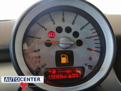 MINI Mini 1.6 16V Cooper (16)