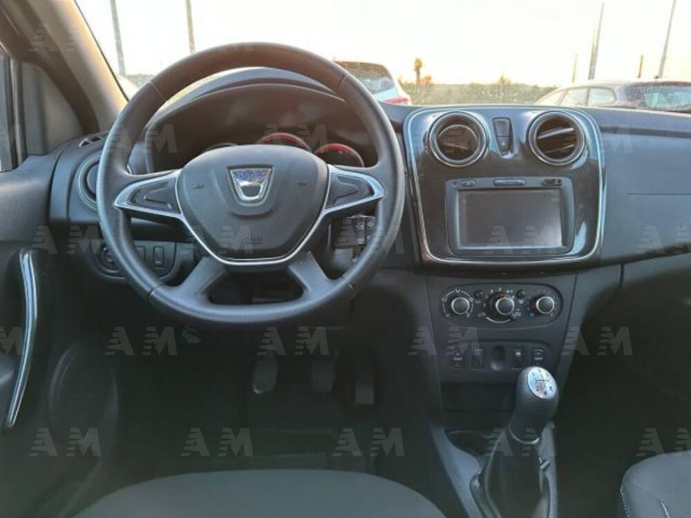 Dacia Sandero 1.5 dCi 8V 75CV Start&Stop SS Ambiance Family (11)