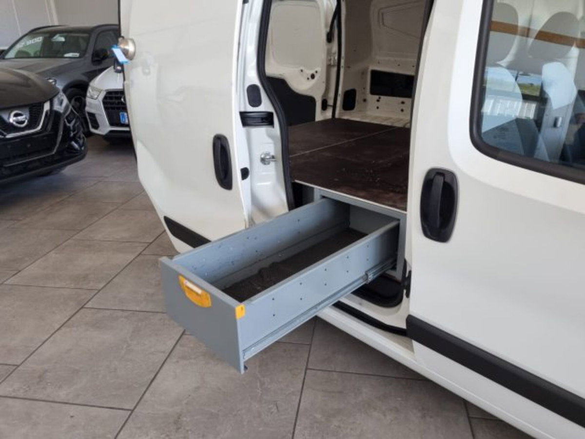Fiat Fiorino 1.3 MJT 80CV Combi Semi SX (10)