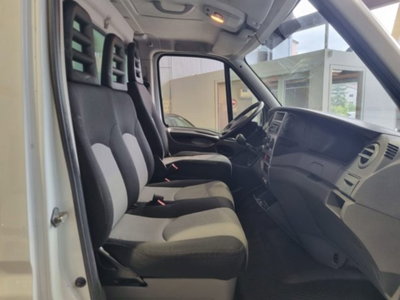 Iveco Daily Telaio 29L12 2.3 Hpi PC Cabinato (16)