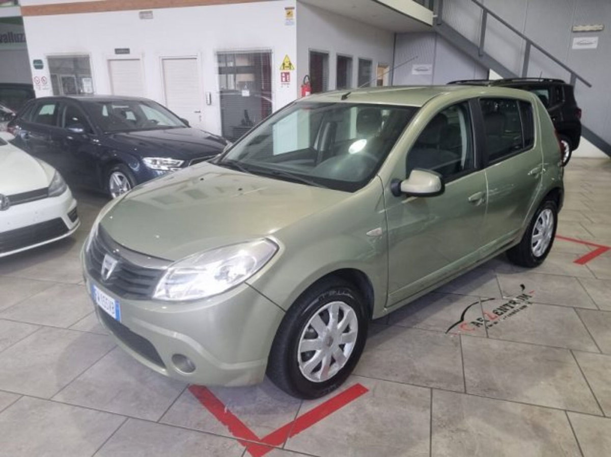 Dacia Sandero 1.5 dCi 85CV Lauréate (2)