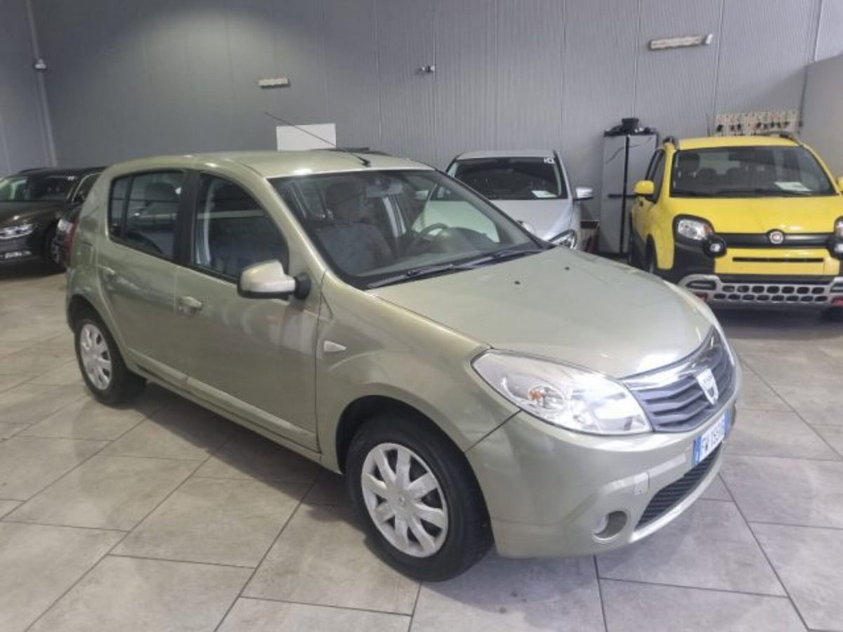 Dacia Sandero 1.5 dCi 85CV Lauréate (3)