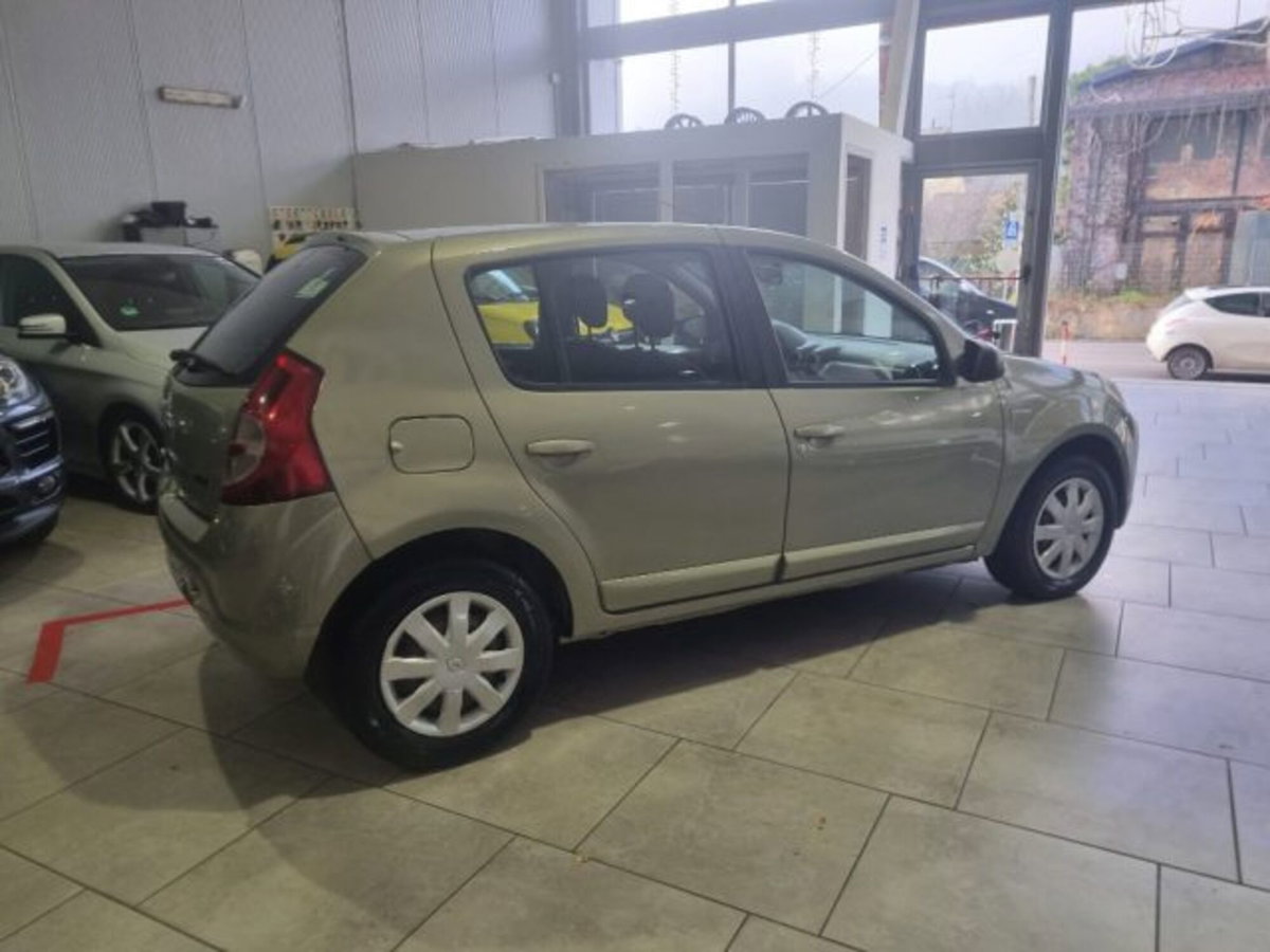 Dacia Sandero 1.5 dCi 85CV Lauréate (4)