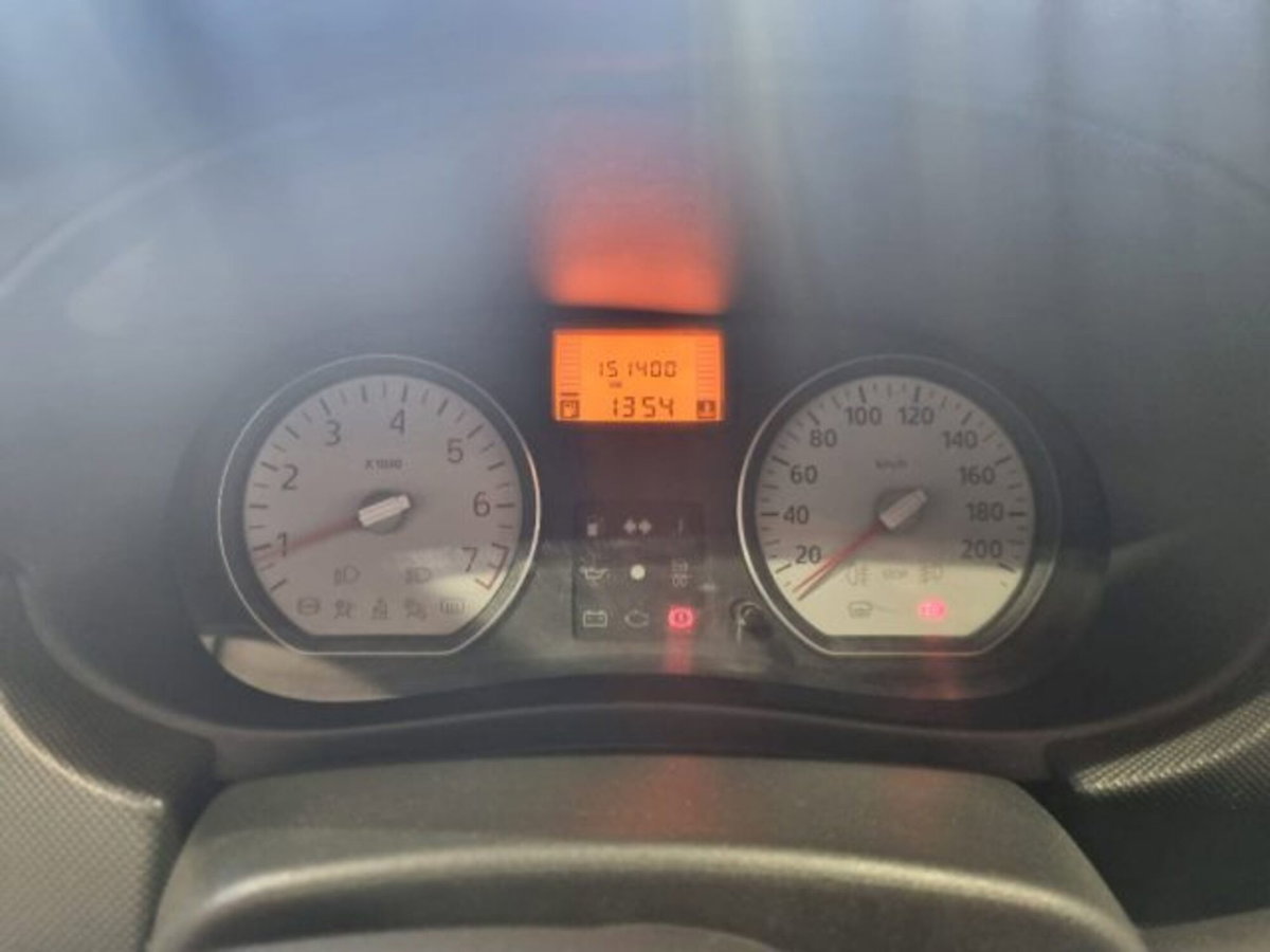 Dacia Sandero 1.5 dCi 85CV Lauréate (7)