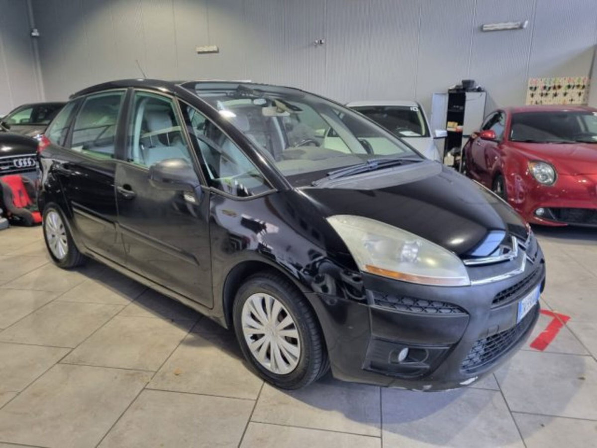 Citroen C4 Picasso 1.6 HDi 110 FAP Elegance (2)
