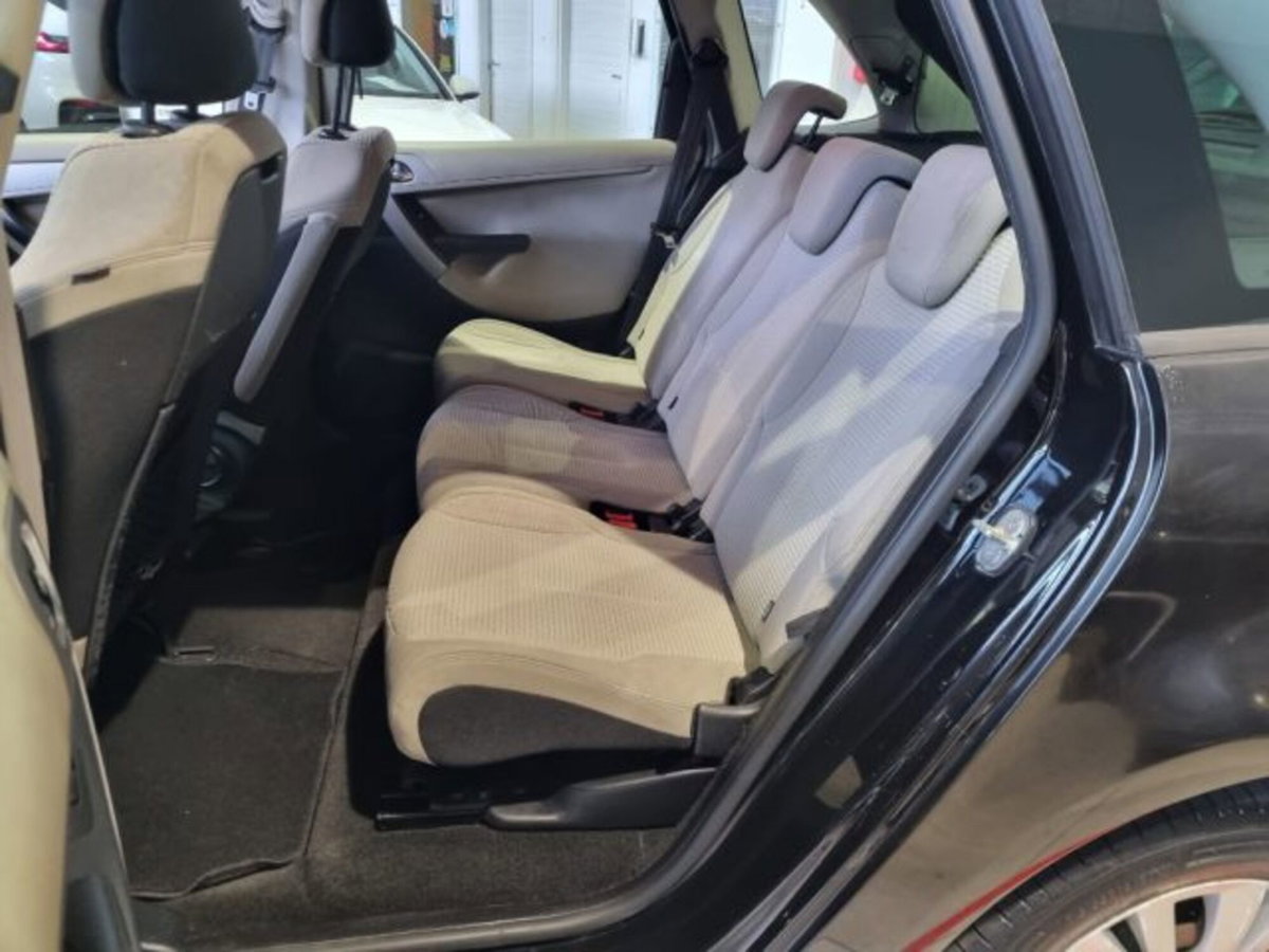 Citroen C4 Picasso 1.6 HDi 110 FAP Elegance (6)