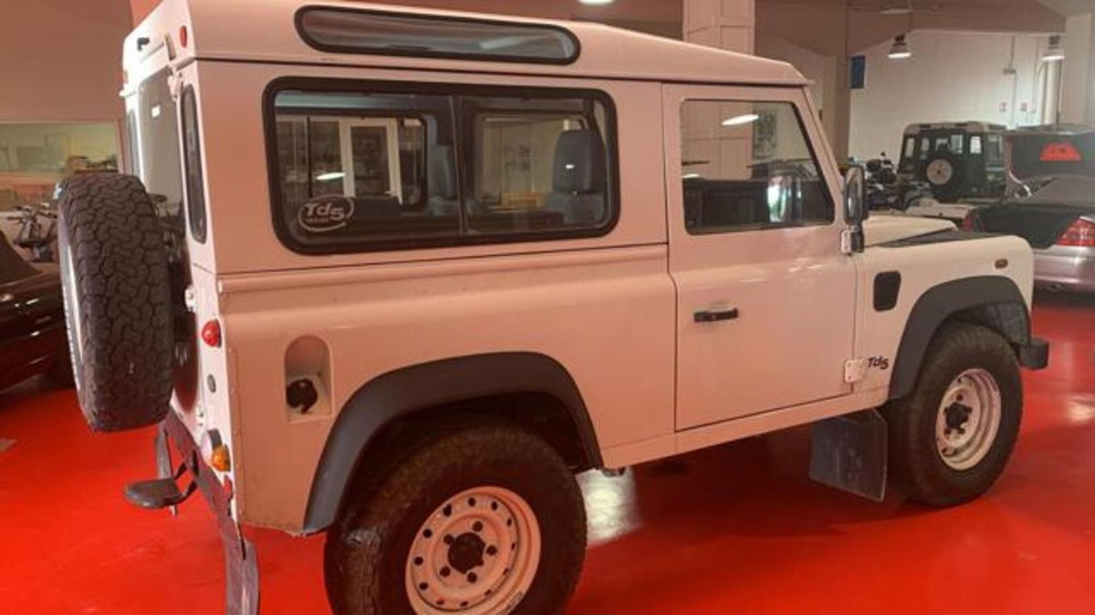 Land Rover Defender 110 2.5 Td5 cat Hard-Top (3)
