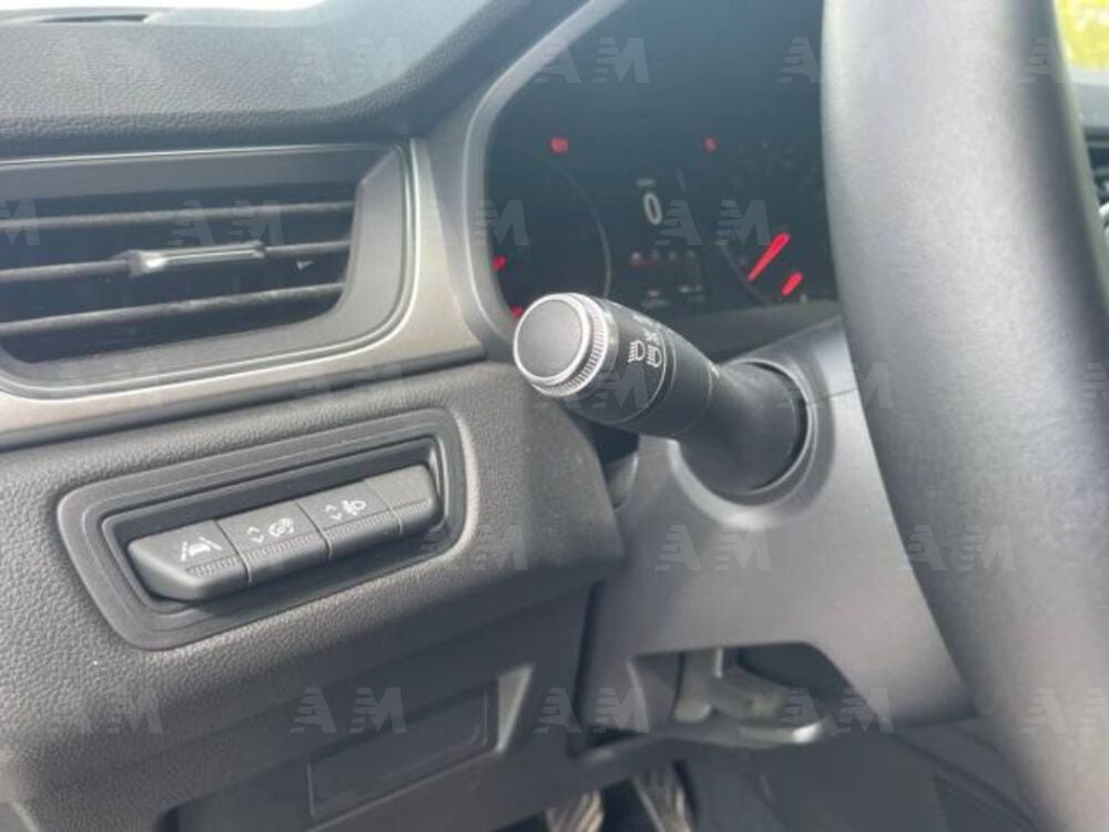 Renault Captur Blue dCi 95 CV Zen (6)