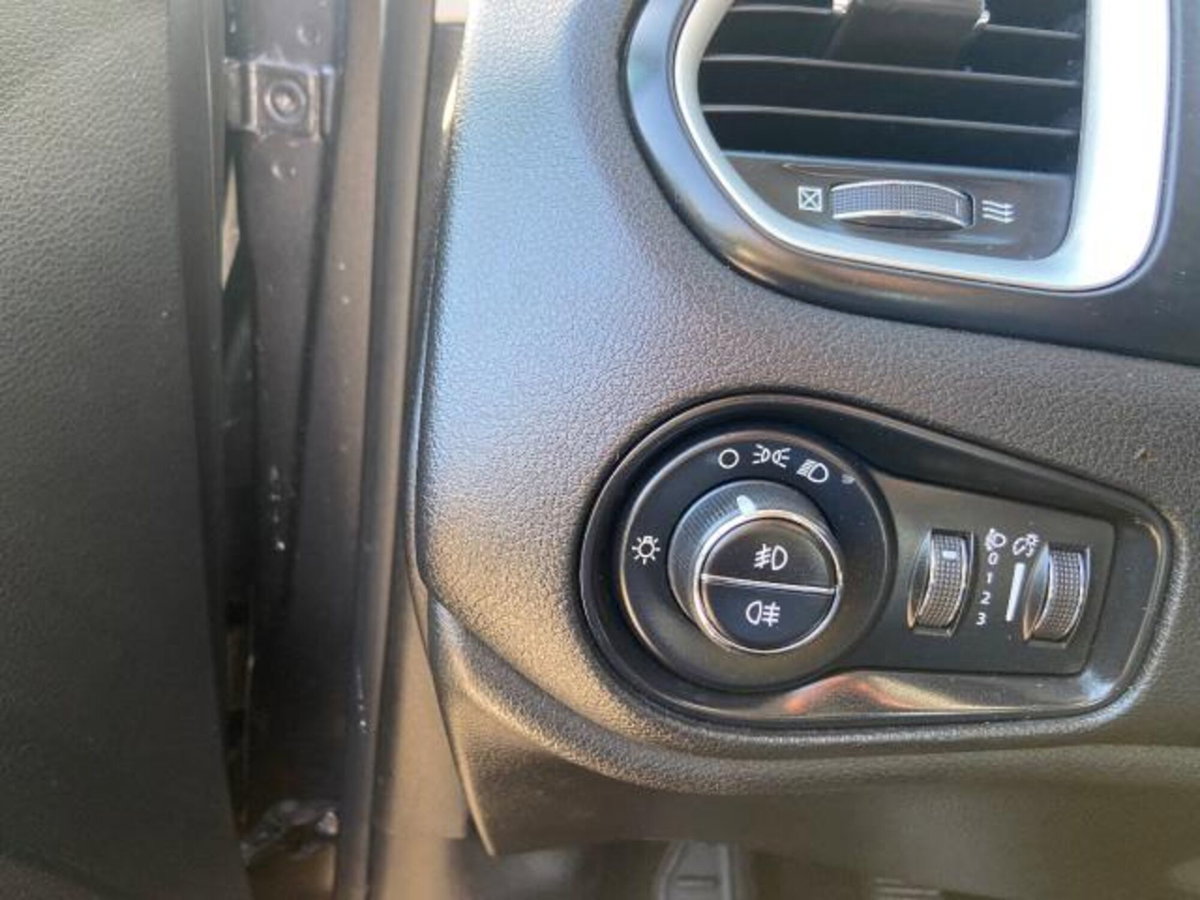 Jeep Renegade 1.6 Mjt 120 CV Longitude (11)