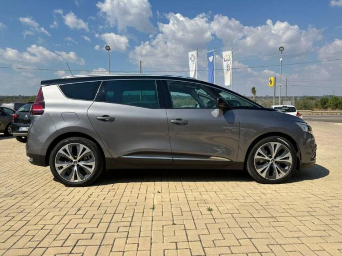 Renault Grand Scénic 1.5 dci energy Intens 110cv edc (4)