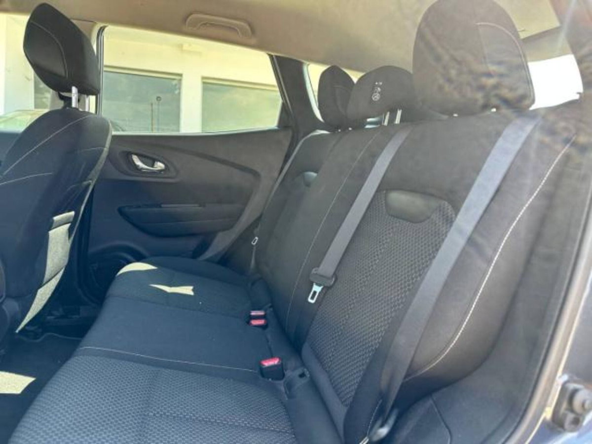 Renault Kadjar 8V 110CV Energy Zen (12)