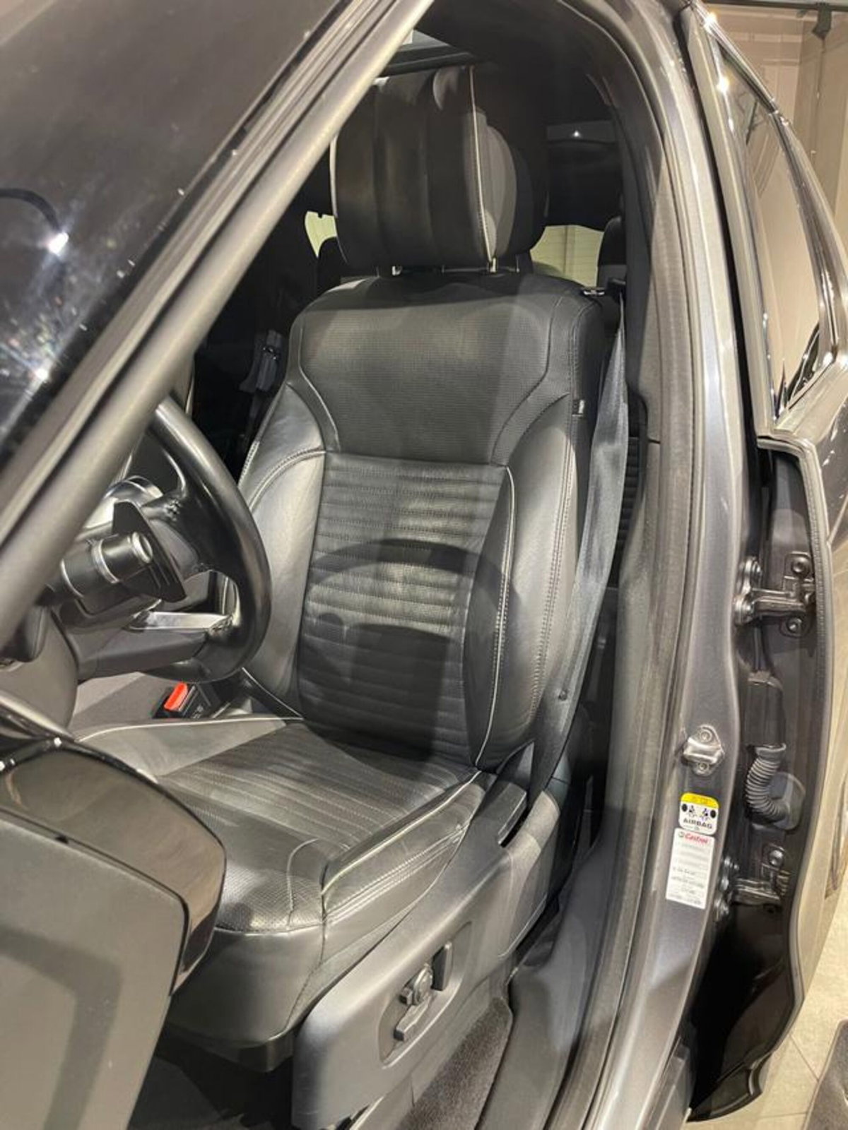 Land Rover Discovery 3.0 TD6 249 CV HSE (7)