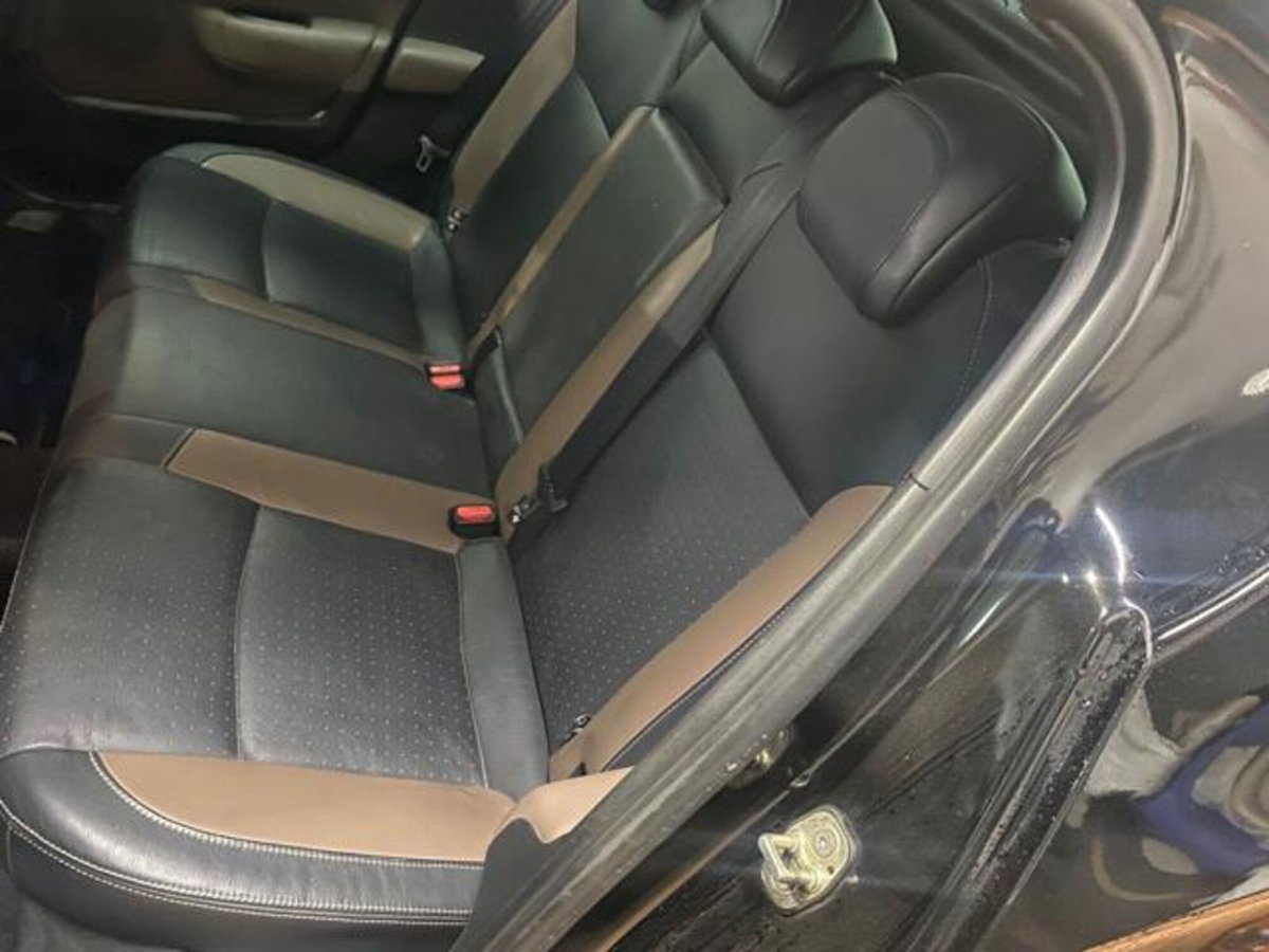 Ds DS 4 DS 4 1.6 e-HDi 110 airdream CMP6 Chic (7)