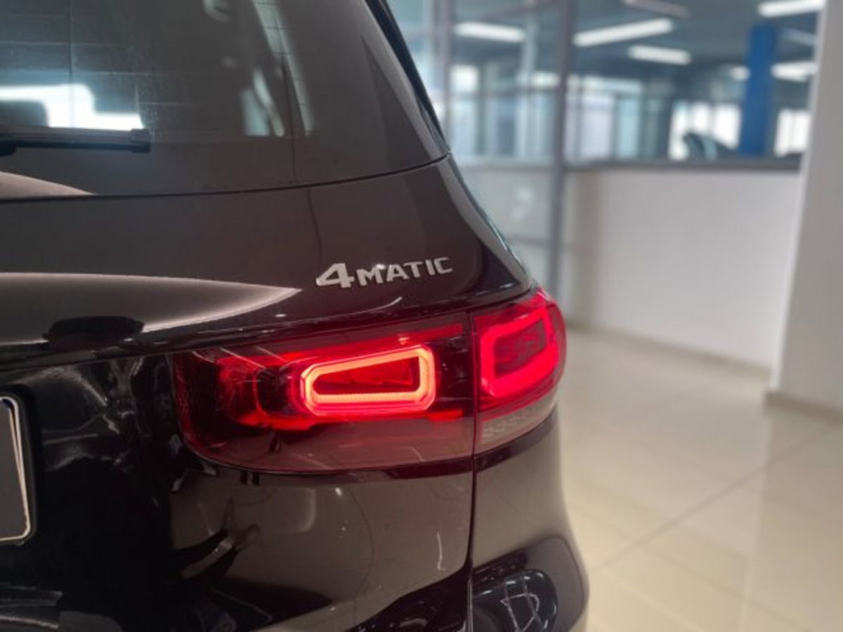 Mercedes-Benz GLB 200 d Automatic Business (10)
