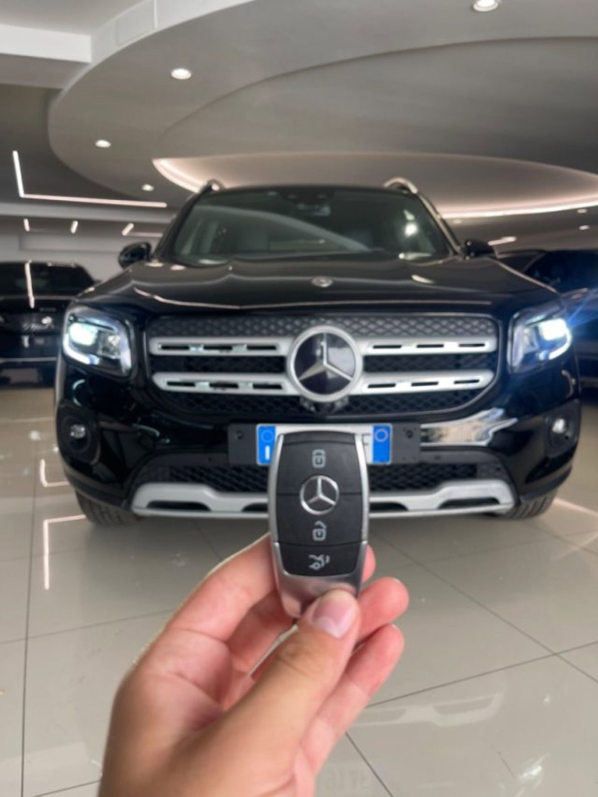 Mercedes-Benz GLB 200 d Automatic Business (11)