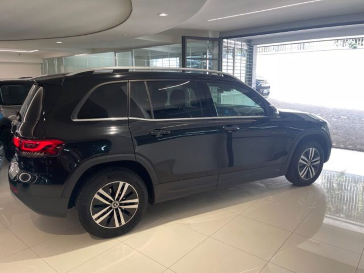 Mercedes-Benz GLB 200 d Automatic Business (6)